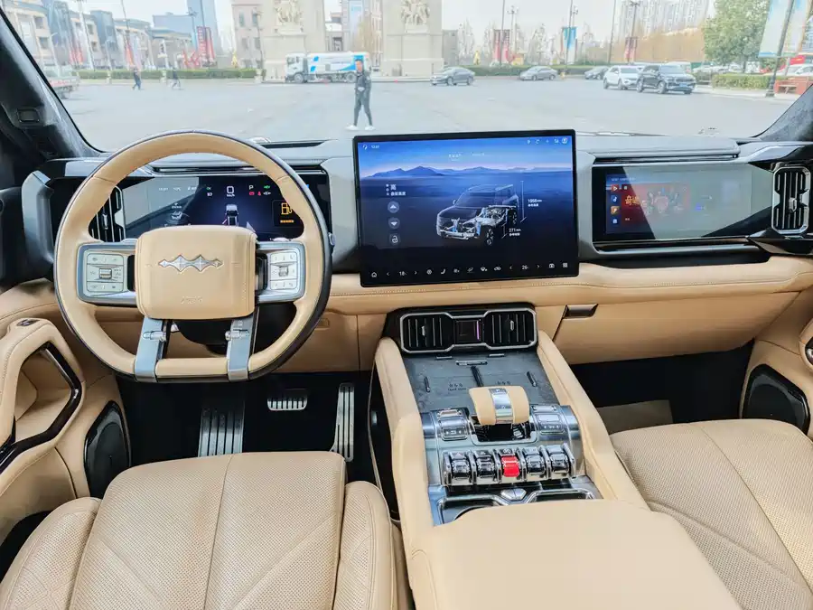 900x675_0_q87_c42_autohomecar__ChxpVWlDZbmALhcCAAbaJW1io8w033.jpg.webp Used BYD Leopard 8 2025 Zhiyong flagship version 7 seats