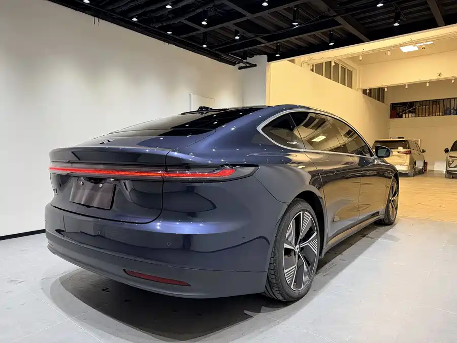 900x675_0_q87_c42_autohomecar__ChxpVWlDbYGARZpWAAThaUsi0Rg165.jpg.webp Used NIO ET7 2024 75kWh Executive Edition