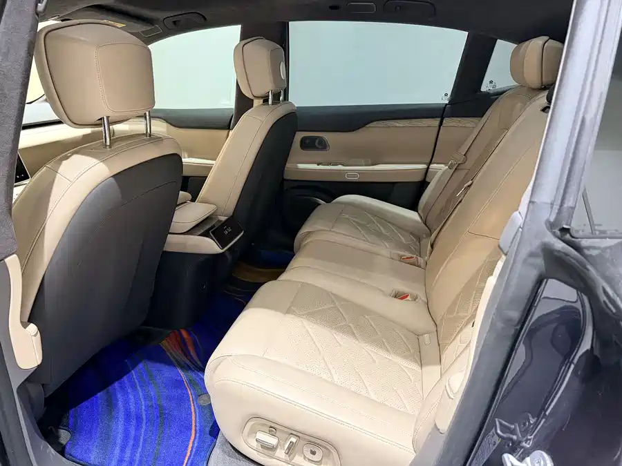 900x675_0_q87_c42_autohomecar__ChxpVWlDbZiAPjOsAAVgoawlnec546.jpg.webp Used NIO ET7 2024 75kWh Executive Edition