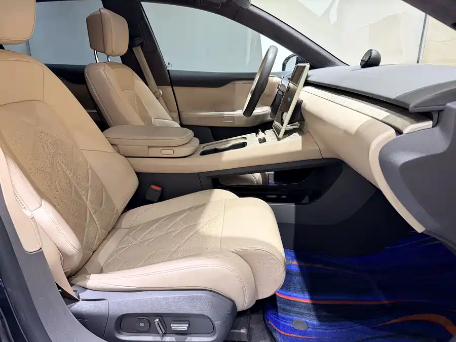 900x675_0_q87_c42_autohomecar__ChxpVWlDbZqAJKdoAAUSptgjppU278.jpg.webp Used NIO ET7 2024 75kWh Executive Edition