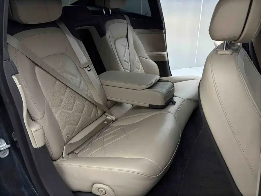 900x675_0_q87_c42_autohomecar__ChxpVWlDqOWAWvuiAAPsjExdWyI483.jpg.webp Used NIO ET7 2022 model 100kWh first edition