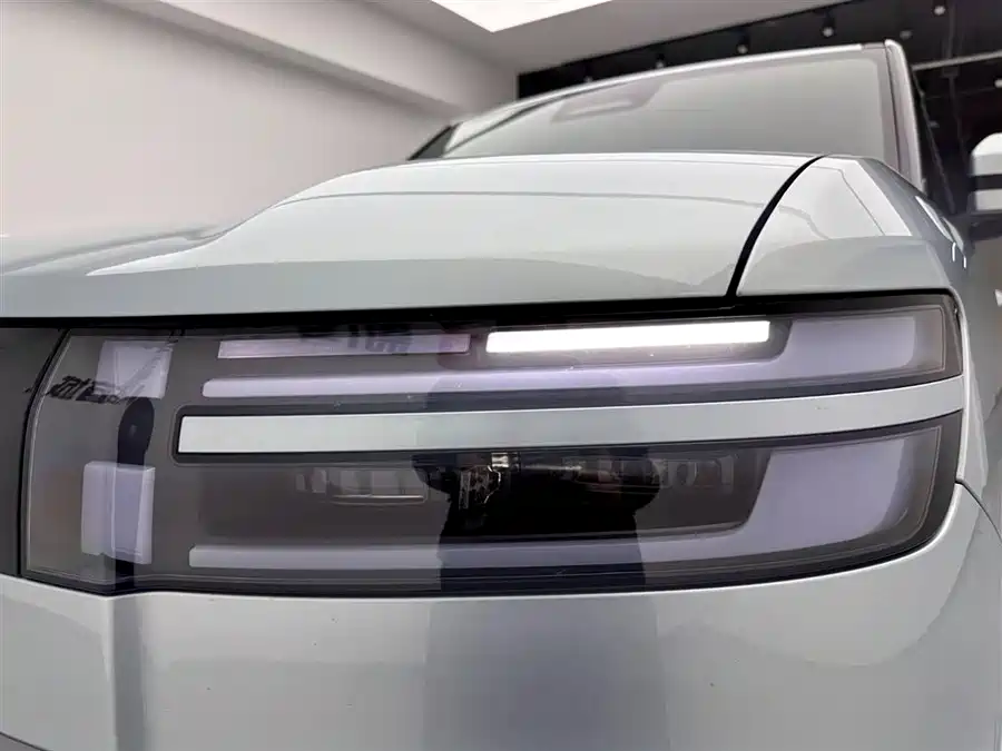 900x675_0_q87_c42_autohomecar__ChxpVWlDr1CAKd3kAAEt1kwj-Y8760.jpg.webp Used BYD Leopard Titanium 7 2025 model 135KM two-wheel drive Pro version