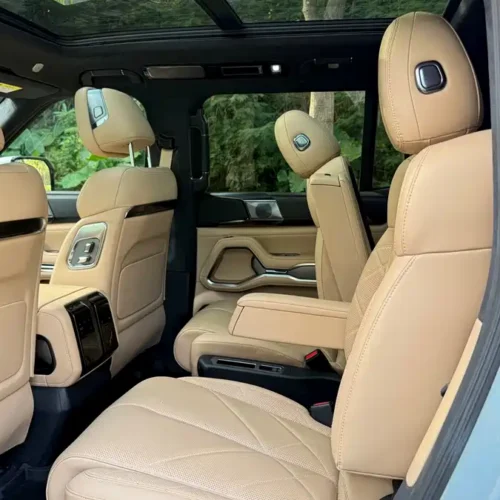 900x675_0_q87_c42_autohomecar__ChxpVWlE-cqAGbfxAAfEqlvDJXE497.jpg.webp Used BYD Leopard 8 2025 Zhiyong flagship version 6 seats