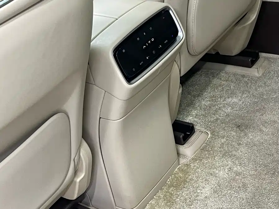 900x675_0_q87_c42_autohomecar__ChxpVWlFIviANRARAAlS0uq_lvc317.jpg.webp Used AITO M9 2024 extended range Ultra version 42kWh 6-seater version