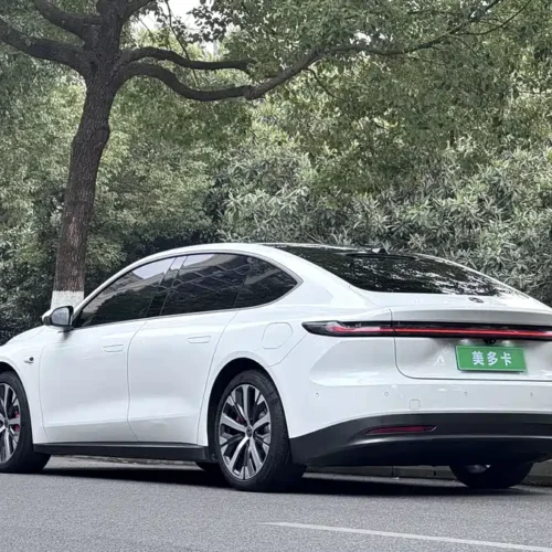 900x675_0_q87_c42_autohomecar__ChxpVWlFQHyAHwQGAAviFb832G4761.jpg.webp Used NIO ET7 2022 model 100kWh first edition