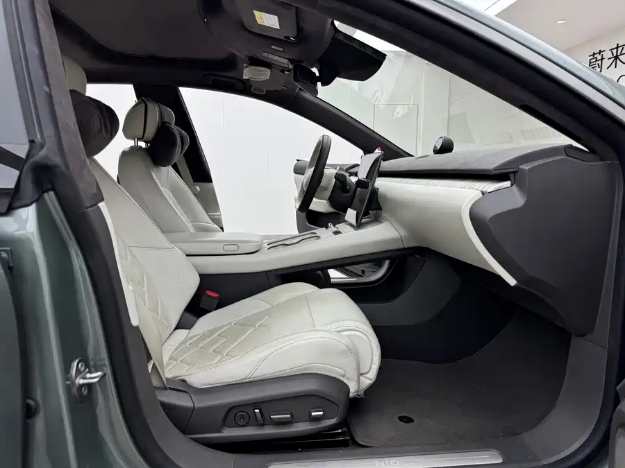 900x675_0_q87_c42_autohomecar__ChxpVWlGC-6AE3TSAAbPlXoEsRA065.jpg.webp Used NIO ET7 2022 model 100kWh first edition