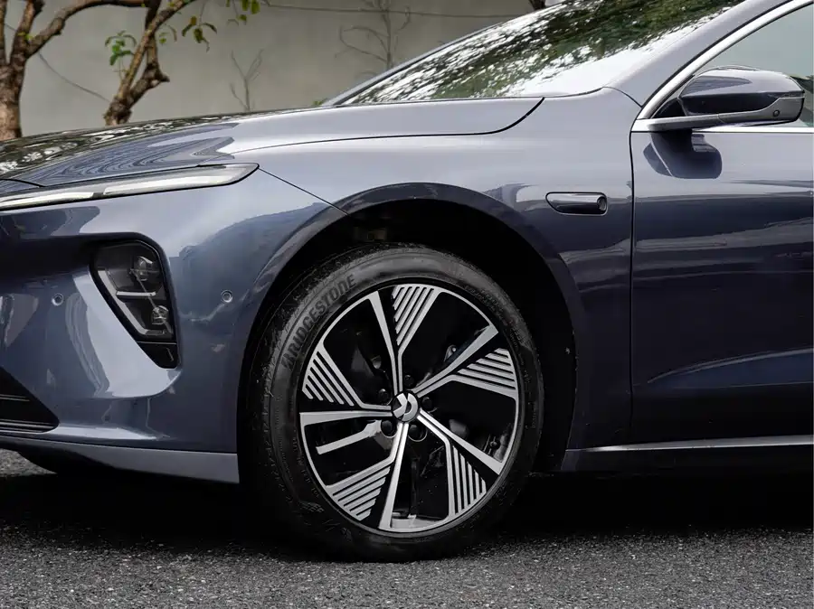 900x675_0_q87_c42_autohomecar__ChxpVWlGEsyAHrW9AAifP_gcesA989.jpg.webp Used NIO ET7 2024 75kWh Executive Edition