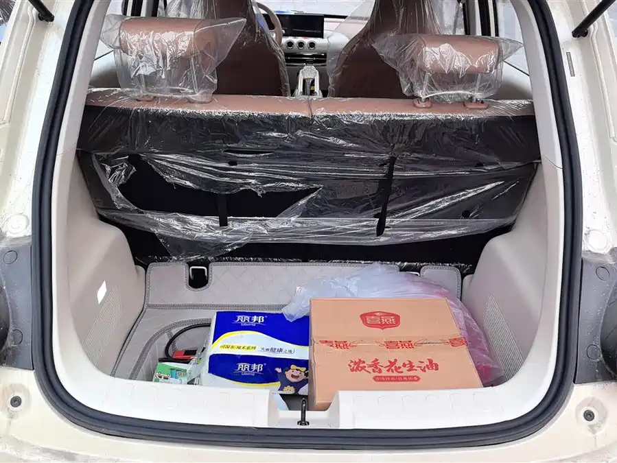 900x675_0_q87_c42_autohomecar__ChxpVWlGVB-Aa5F7AAJcVg5D1ew345.jpg.webp Used Wuling Bingo 2025 model 333km Lingxi Internet model