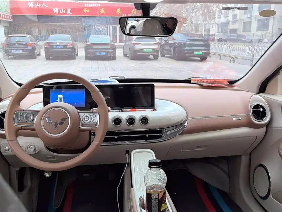 900x675_0_q87_c42_autohomecar__ChxpVWlGVCGATSYZAAH9YwVAtDc016.jpg.webp Used Wuling Bingo 2025 model 333km Lingxi Internet model