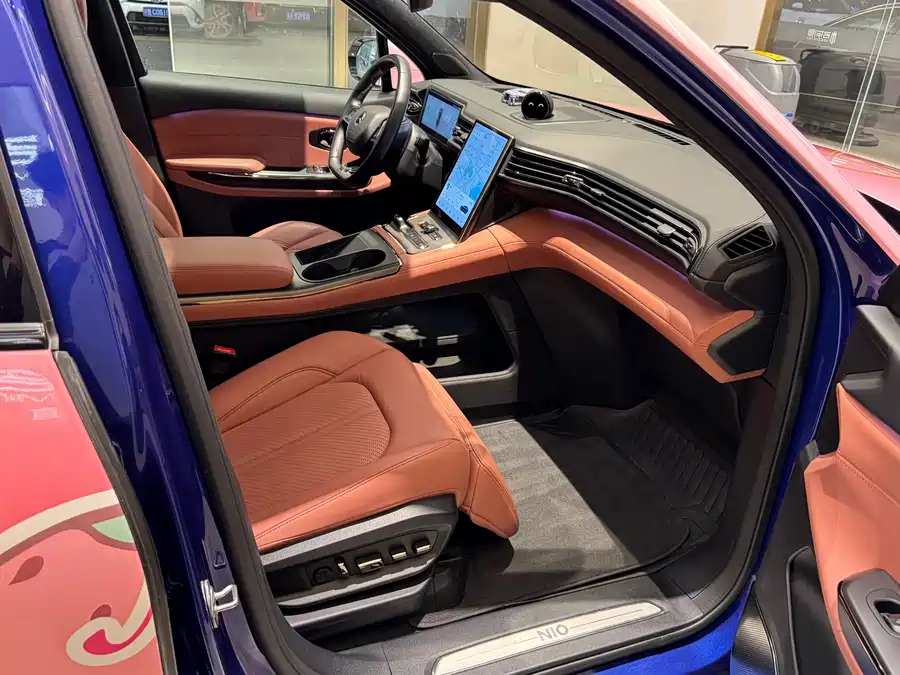 900x675_0_q87_c42_autohomecar__ChxpVWlGd_SAezMAAAnMQH6Uqzg500.jpg.webp Used NIO EC6 2020 440KM Performance Edition