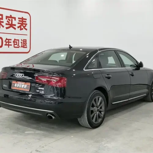 900x675_0_q87_c42_autohomecar__ChxpVWlGr8WAB-tjAAF5I_qe8xY823.jpg.webp Used Audi A6L 2015 TFSI Million Commemorative Intelligent Collar Model