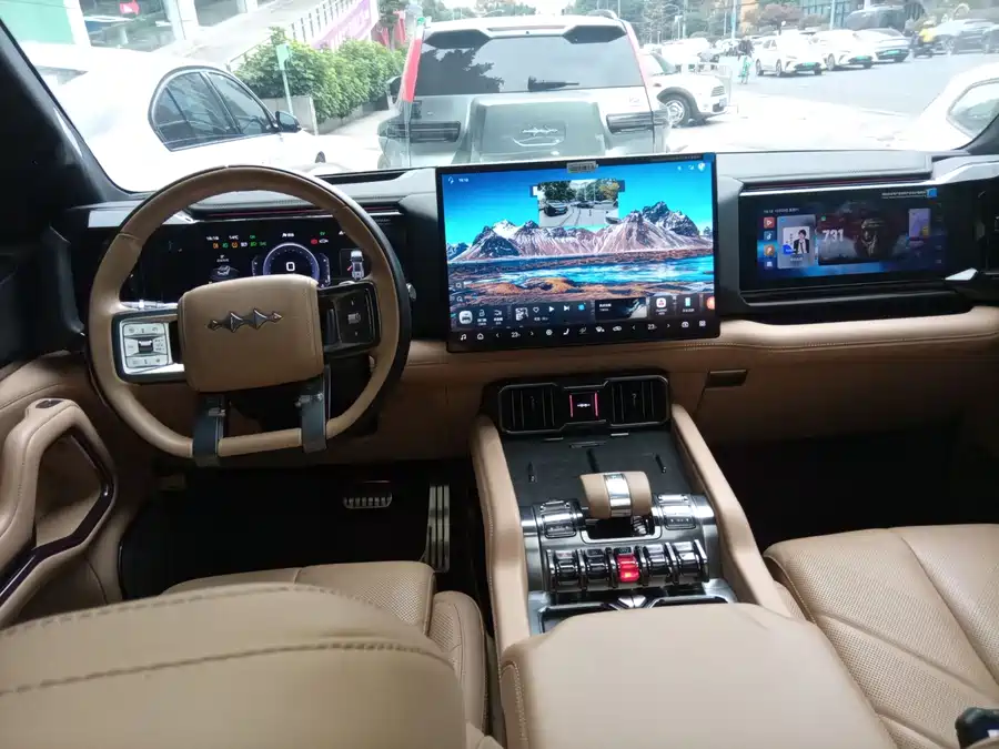 900x675_0_q87_c42_autohomecar__ChxpVWlHYxGAGFX2AAhnvHQJ250481.jpg.webp Used BYD Leopard 8 2025 Zhiyong flagship version 7 seats