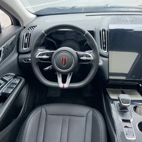 900x675_0_q87_c42_autohomecar__ChxpVWlHu3eAah8YAAsddFziLxY086.jpg.webp Used Hongqi HS3 PHEV 2024 115km Jinwei Edition