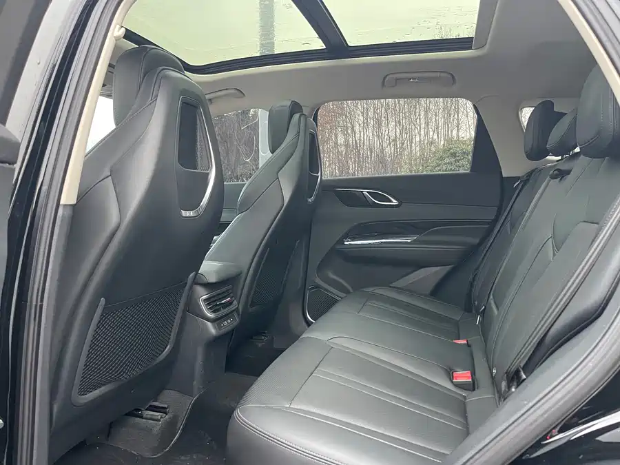 900x675_0_q87_c42_autohomecar__ChxpVWlHu3mAeSNWAAlp1NG9Jhw320.jpg.webp Used Hongqi HS3 PHEV 2024 115km Jinwei Edition