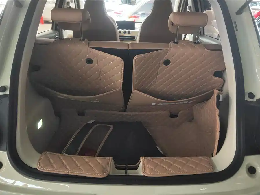 900x675_0_q87_c42_autohomecar__ChxpVWlHv12ATFRoAAGD4OiqSk8944.jpg.webp Used Wuling Bingo 2025 model 333km Yuexiang model