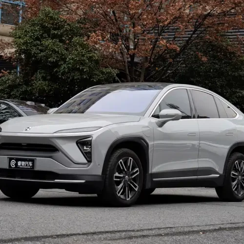 900x675_0_q87_c42_autohomecar__ChxpVWlI9RWAMmc5AAwYpAD263g155.jpg.webp Used NIO EC6 2020 440KM Performance Edition