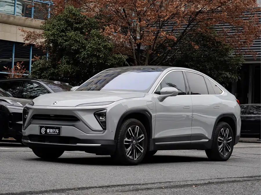 900x675_0_q87_c42_autohomecar__ChxpVWlI9RWAMmc5AAwYpAD263g155.jpg.webp Used NIO EC6 2020 440KM Performance Edition