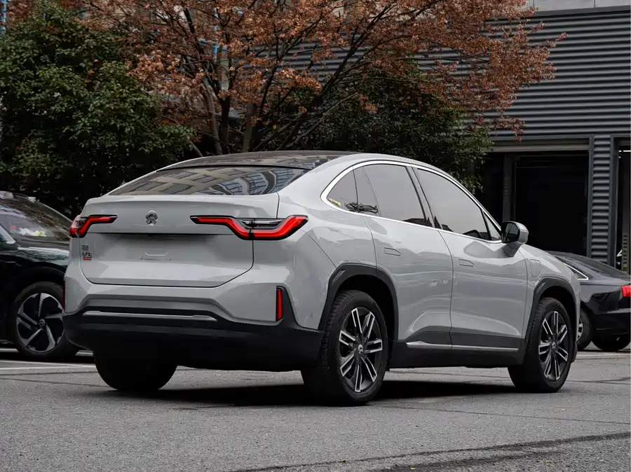 900x675_0_q87_c42_autohomecar__ChxpVWlI9RmAMCPKAApoE2E2zvc106.jpg.webp Used NIO EC6 2020 440KM Performance Edition