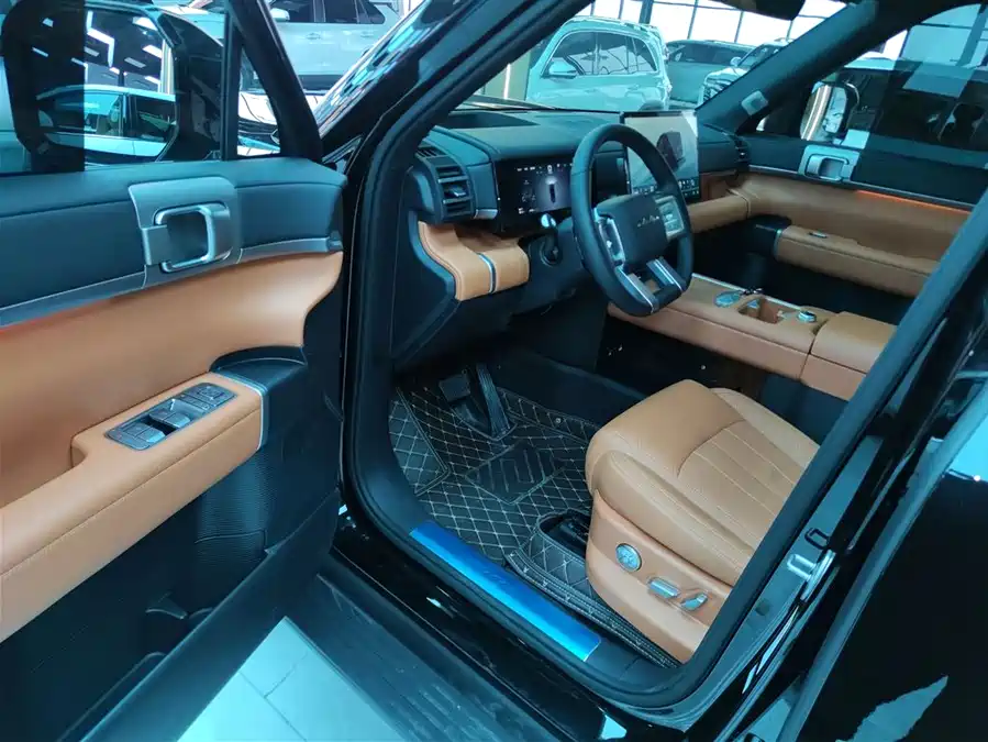 Used BYD Leopard Titanium 7 2025 200KM two-wheel drive Max version