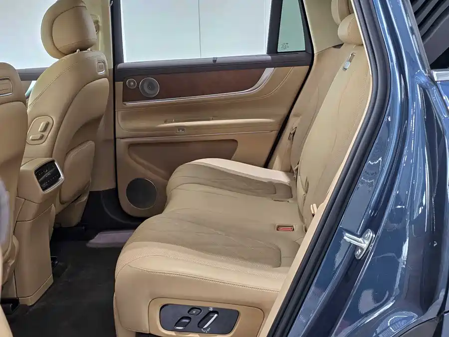 900x675_0_q87_c42_autohomecar__ChxpVWlIuE-APqGoAANDPmKHuKU929.jpg.webp Used AITO M9 2024 extended range Ultra version 52kWh 5-seater version