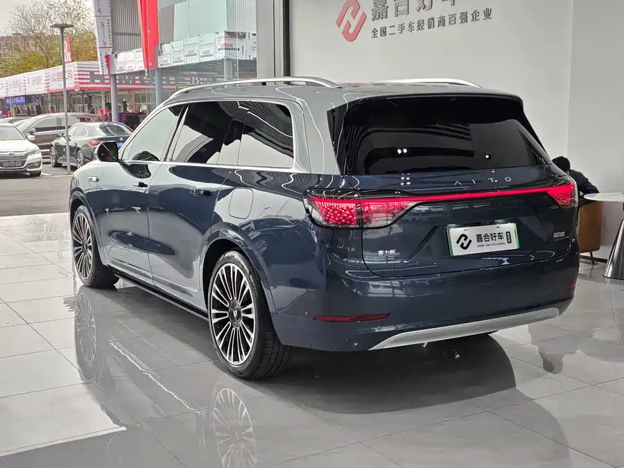 900x675_0_q87_c42_autohomecar__ChxpVWlIuFSAcXwGAAQvnWSCcoU875.jpg.webp Used AITO M9 2024 extended range Ultra version 52kWh 5-seater version