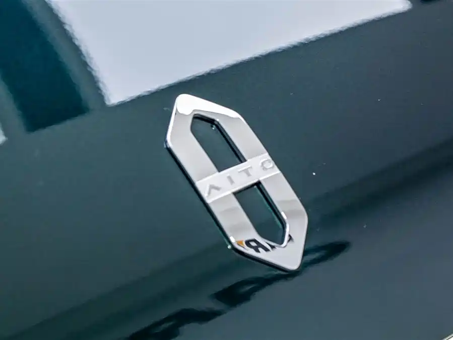 900x675_0_q87_c42_autohomecar__ChxpVWlIuJeAWG31AADwAxI6qCc227.jpg.webp Used AITO M9 2024 extended range Ultra version 52kWh 6-seater version