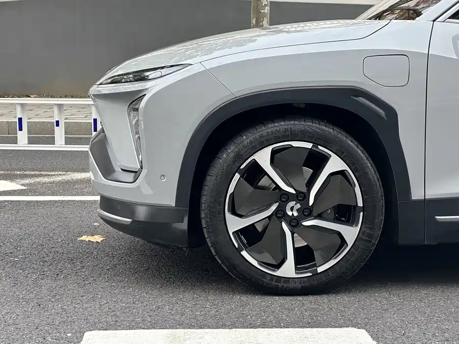 900x675_0_q87_c42_autohomecar__ChxpVWlJF72AcQewAAc4rbEOyro121.jpg.webp Used NIO EC6 2020 440KM Signature Edition