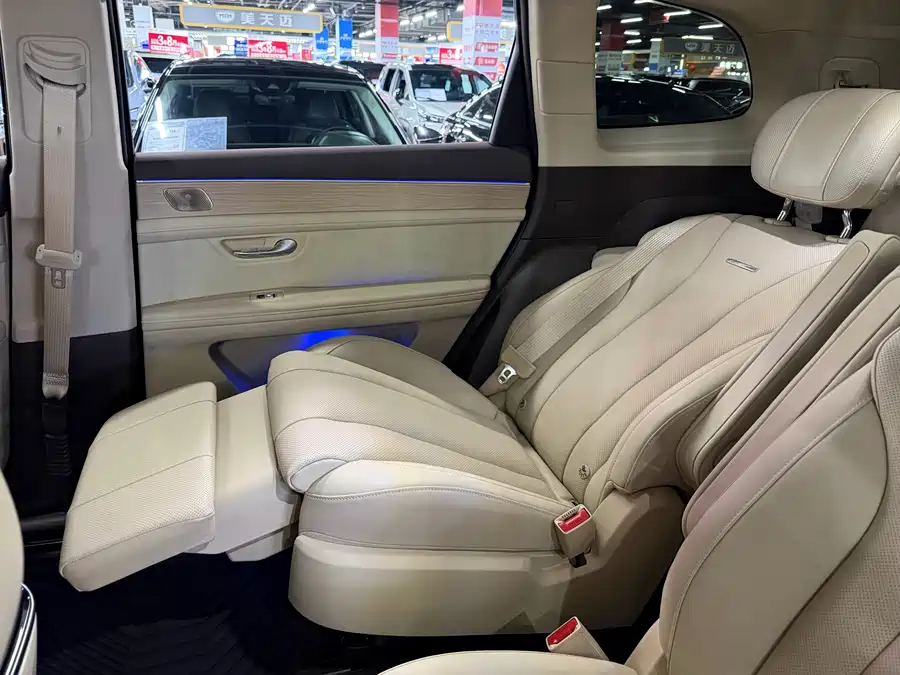 900x675_0_q87_c42_autohomecar__ChxpVWlJFhiAV1_mAAkhEVjx8zU400.jpg.webp Used HUAWEI AITO M7 2024 1.5T Smart Driving Rear Drive Pro Version 6 Seats