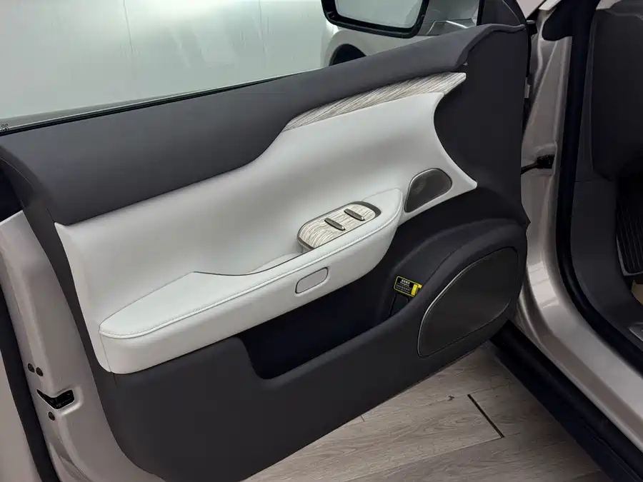 900x675_0_q87_c42_autohomecar__ChxpVWlJGPyAEJ_MAAagIGlzuZU369.jpg.webp Used NIO ET7 2024 75kWh Executive Edition