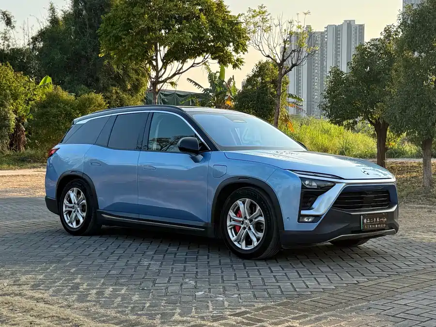 900x675_0_q87_c42_autohomecar__ChxpVWlJKMmADtI7AA2z8VIRmxo680.jpg.webp Used NIO ES8 2018 model 355KM baseline version seven-seater version