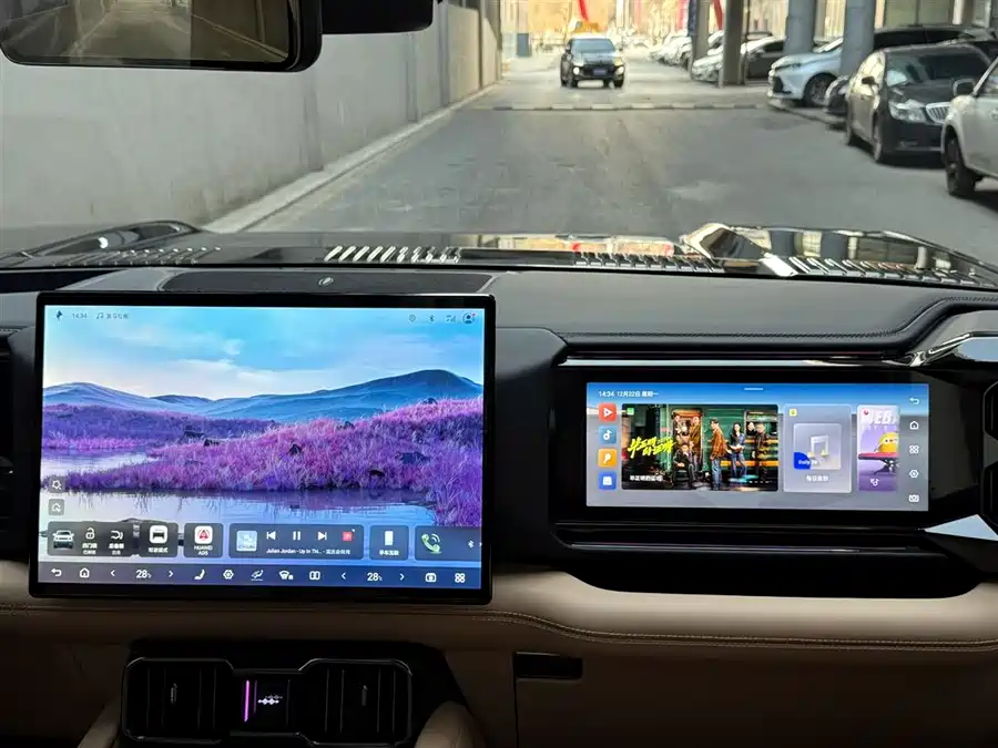 900x675_0_q87_c42_autohomecar__ChxpVWlKANmADDqeAAH2Rw8Dow8334.jpg.webp Used BYD Leopard 8 2025 Zhiyong flagship version 7 seats