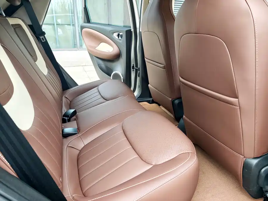 900x675_0_q87_c42_autohomecar__ChxpVWlKM-uAXEzJAAcmdtwBa_o377.jpg.webp Used Wuling Bingo 2025 model 333km Lingxi Internet model