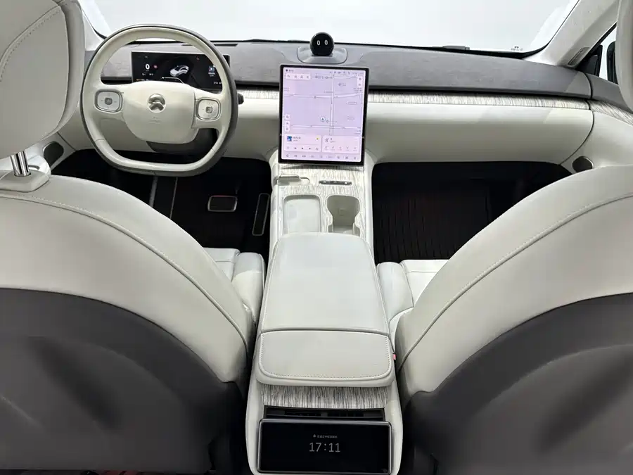 900x675_0_q87_c42_autohomecar__ChxpVWlKS3OASk0gAAZSAQbwULQ177.jpg.webp Used NIO ET7 2022 model 100kWh first edition