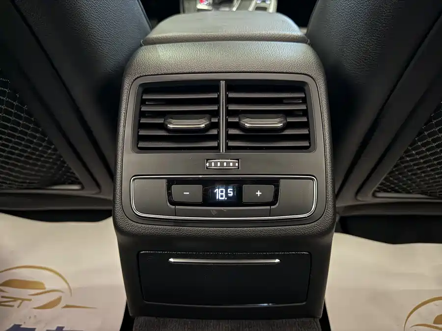 Used Audi A4L 2019 45 TFSI quattro personalized sports version National VI