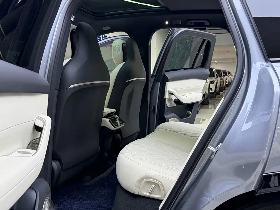 Used NIO ES6 2025 model 75kWh