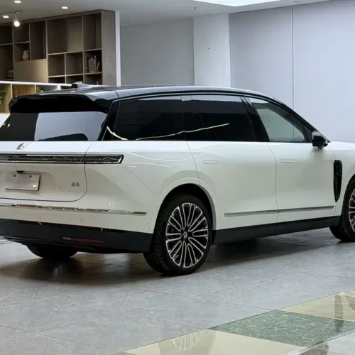 900x675_0_q87_c42_autohomecar__ChxpVWlLW12ANZWkAAfoFANbDXg721.jpg.webp Used NIO ES8 2026 Six-seater Executive Signature Edition