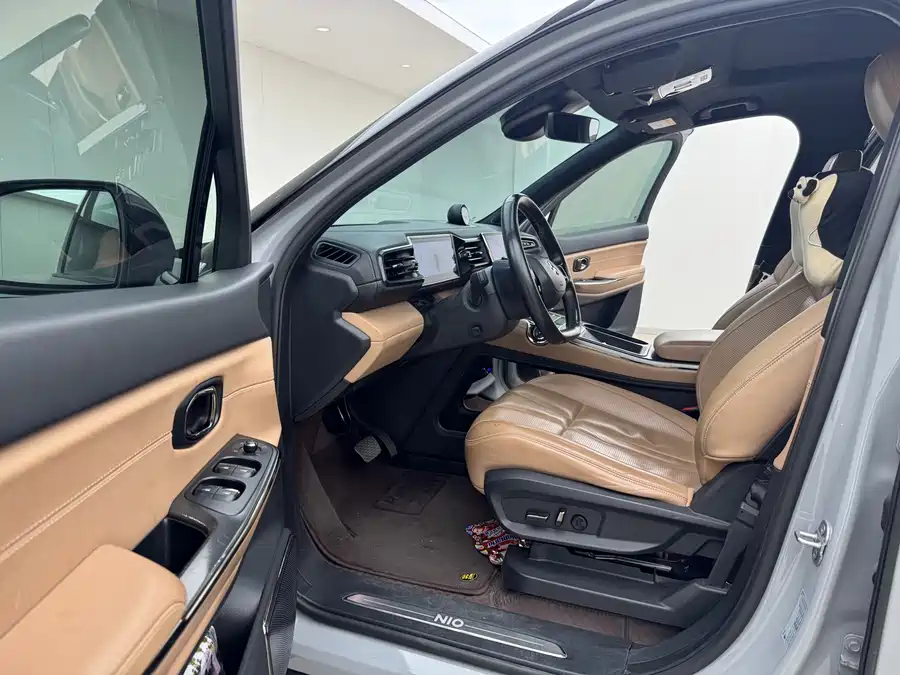 900x675_0_q87_c42_autohomecar__ChxpVWlLbZGAS_7EAAgd1aYihqE278.jpg.webp Used NIO ES8 2022 model 100kWh signature version six seats