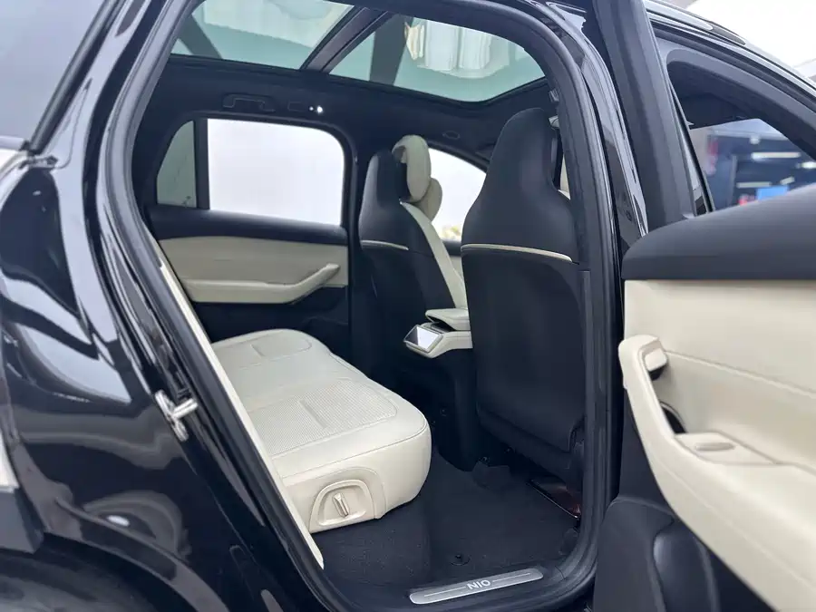 Used NIO ES6 2024 model 75kWh