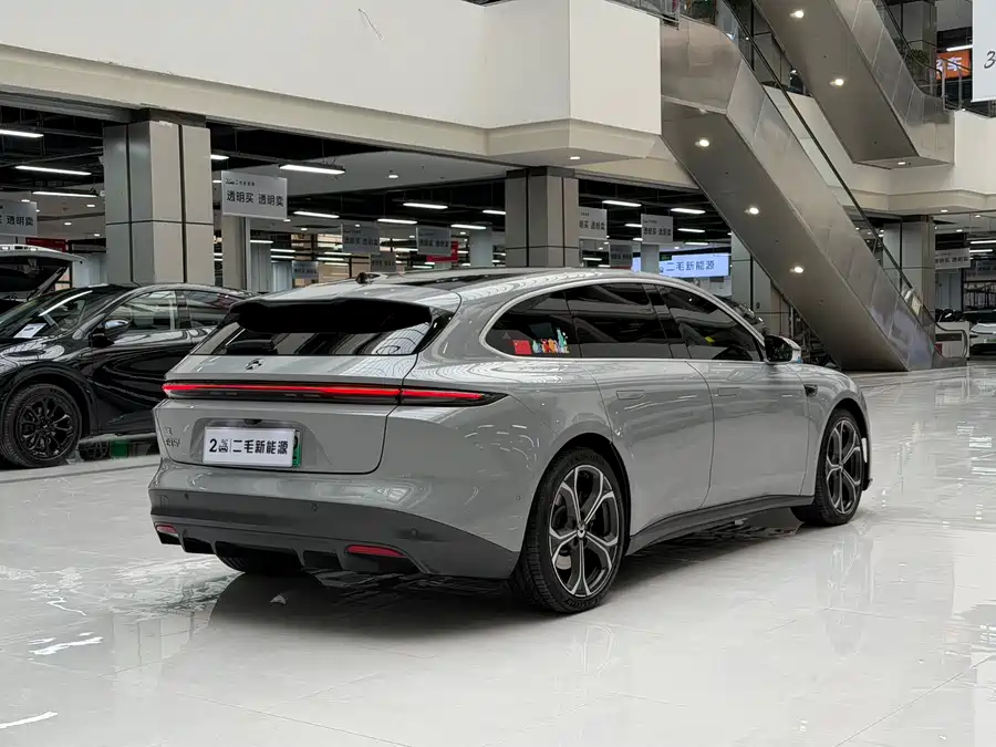 900x675_0_q87_c42_autohomecar__ChxpVWlM6oWAEFEeAAhG1zPUibA748.jpg.webp Used NIO ET5T 2024 model 75kWh Touring