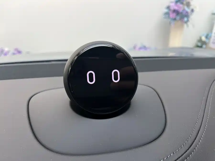 900x675_0_q87_c42_autohomecar__ChxpVWlMrbiAYZv8AAJvfE2wfTY339.jpg.webp Used NIO ET5T 2025 Champion Commemorative Edition 75kWh Tourin