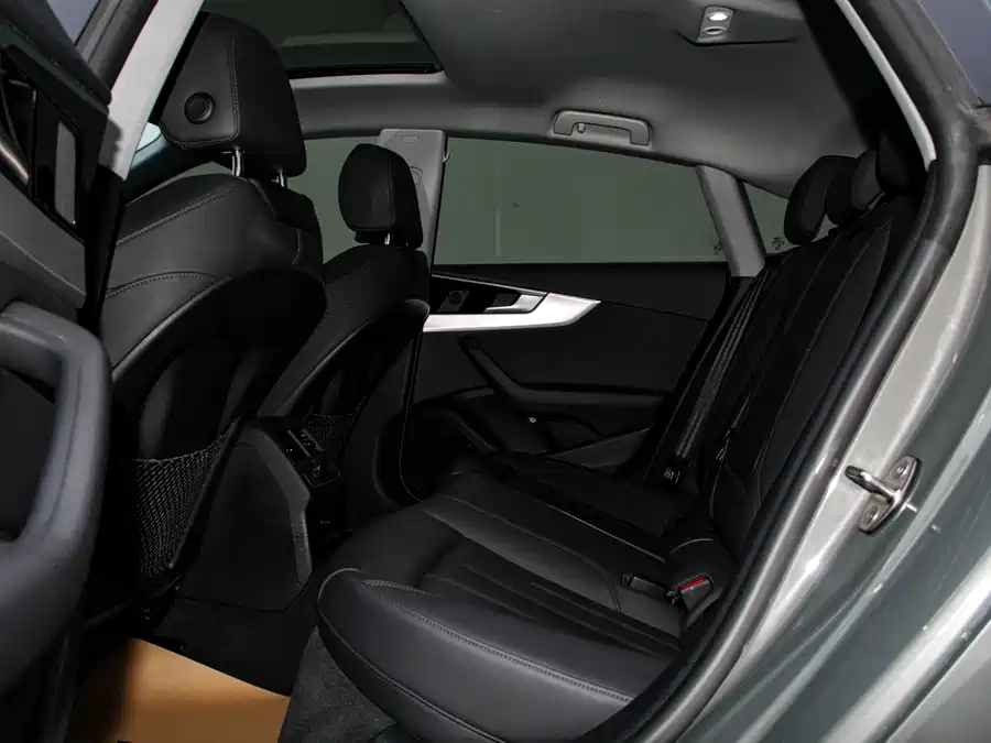 900x675_0_q87_c42_autohomecar__ChxpVWlMykWAI31EAAWUJDbBXJk388.jpg.webp Used Audi A5 (Imported) 2023 Sportback 40 TFSI Fashionable and Dynamic