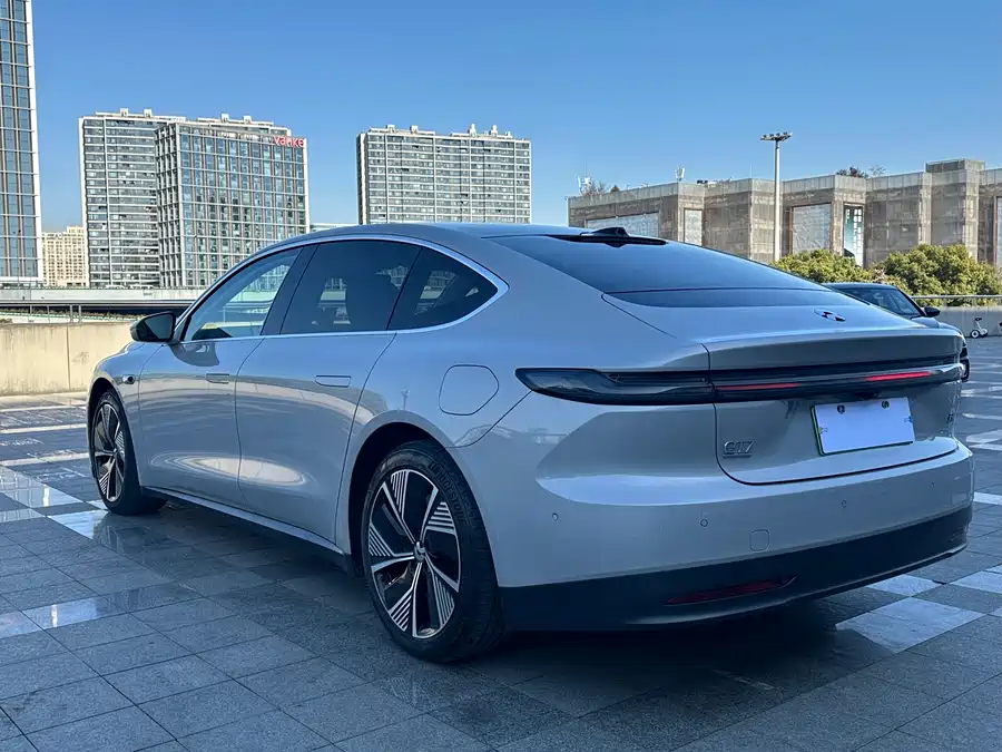 900x675_0_q87_c42_autohomecar__ChxpVWlN-EGAazfSAAmQGxATjX4749.jpg.webp Used NIO ET7 2024 75kWh Executive Edition