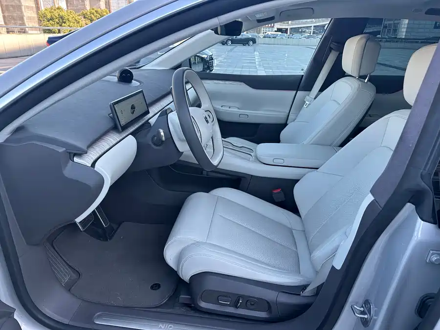 900x675_0_q87_c42_autohomecar__ChxpVWlN-EWAf6wAAAgytDh0dqI554.jpg.webp Used NIO ET7 2024 75kWh Executive Edition