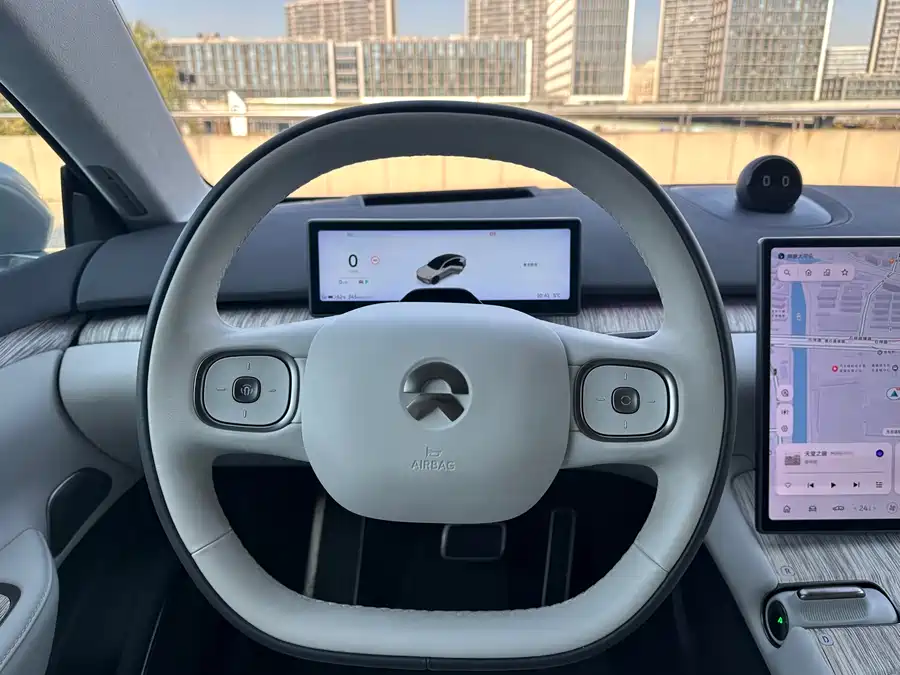 900x675_0_q87_c42_autohomecar__ChxpVWlN-EaAHHoPAAdgrPM5BLo332.jpg.webp Used NIO ET7 2024 75kWh Executive Edition