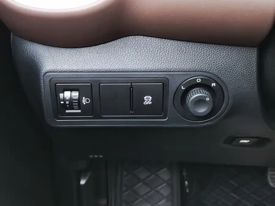 900x675_0_q87_c42_autohomecar__ChxpVWlN9xKAZJs0AAckQY-ampI982.jpg.webp Used Wuling Bingo 2023 model 410km Lingxi exclusive model