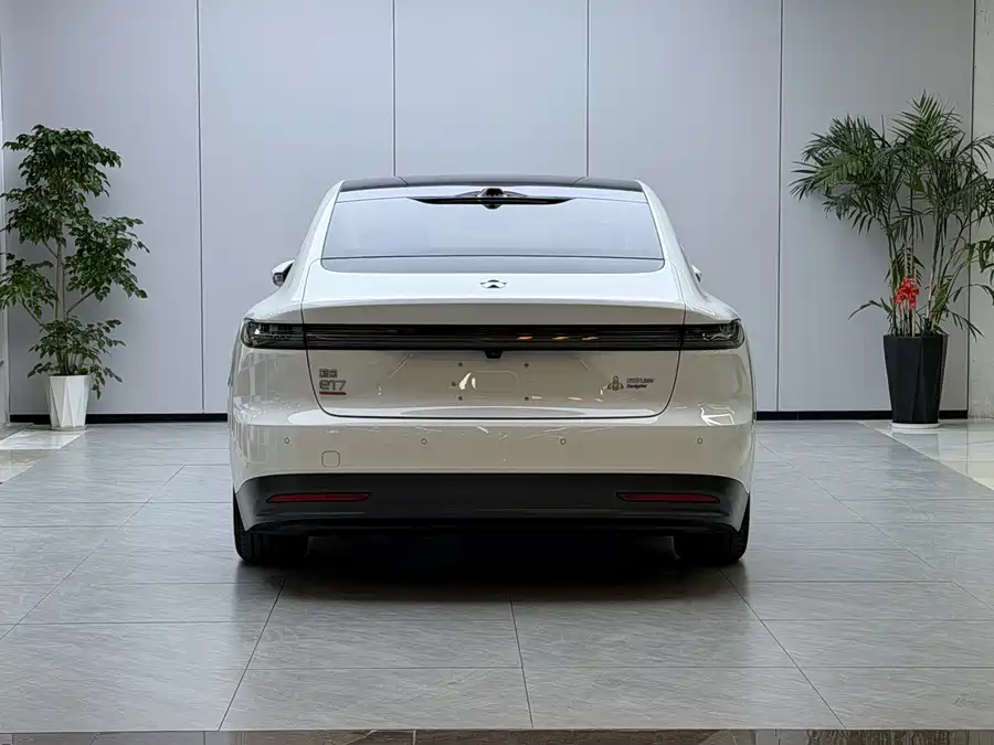 900x675_0_q87_c42_autohomecar__ChxpVWlNBU-Aci9wAAdCMuskEY4775.jpg.webp Used NIO ET7 2022 model 75kWh