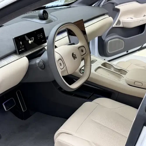 900x675_0_q87_c42_autohomecar__ChxpVWlNBUOAbwE2AAfz-i0KiCc046.jpg.webp Used NIO ET7 2022 model 75kWh