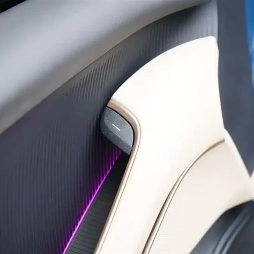 900x675_0_q87_c42_autohomecar__ChxpVWlOPnCAQULoAAD9whhRiAg424.jpg.webp Used NIO ET5T 2023 75kWh Touring