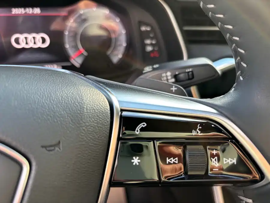 900x675_0_q87_c42_autohomecar__ChxpVWlOV5KAMttEAAZK98dhxss287.jpg.webp Used Audi A6L 2020 45 TFSI quattro exclusive dynamic model