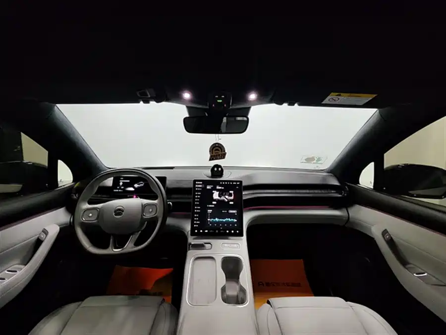 Used NIO ES6 2024 model 75kWh